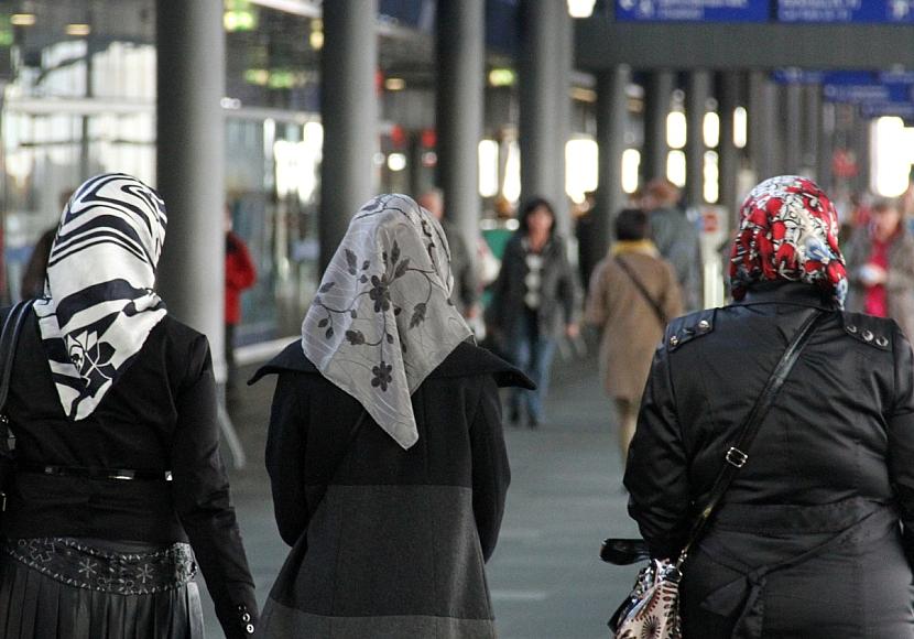 Rund 8.000 Ausländer 2025 von Ausweisungen betroffen