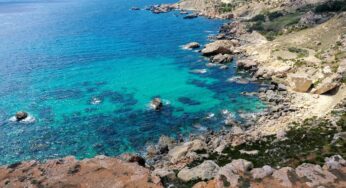 Katastrophe unermesslichen Ausmaßes: Tanker explodiert vor beliebter europäischer Urlaubsinsel