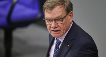 Regierung in der Kritik wegen Evakuierungsplänen im Nahen Osten