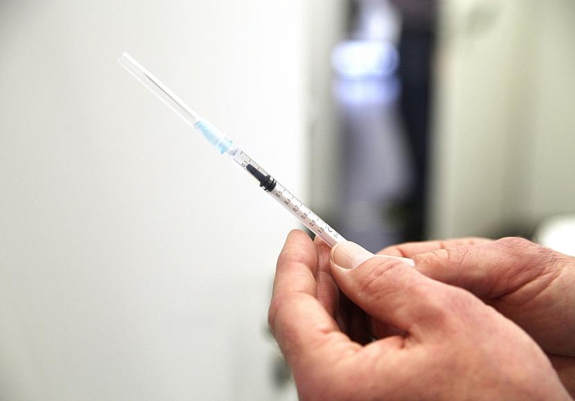 BGH hebt Urteil zu Impfschäden auf