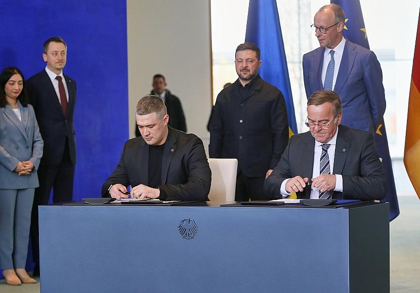 Berlin und Kiew vereinbaren Austausch digitaler Gefechtsdaten