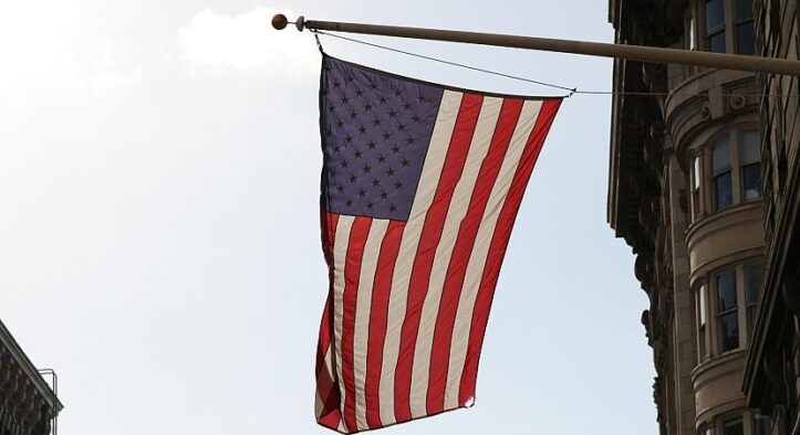 Berichte: Iran schießt US-Kampfjet ab – Crewmitglied gerettet