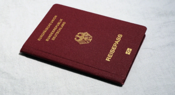 Nach Datenklau: Hunderttausende müssen neuen Reisepass beantragen