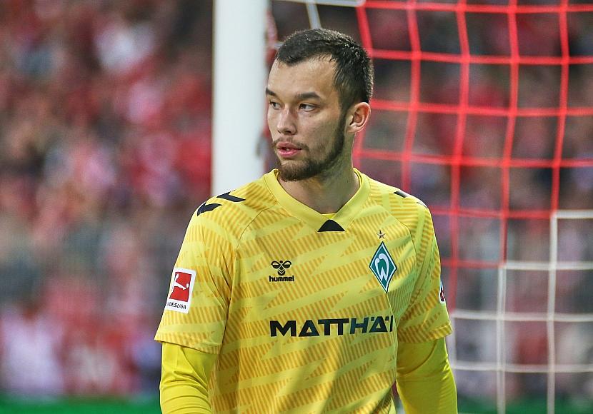 SC Freiburg verpflichtet Torhüter Mio Backhaus