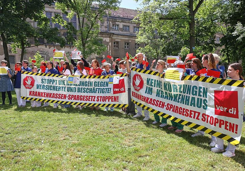 Bundesweiter „Klinikaufstand“ gegen Warkens Kürzungspläne