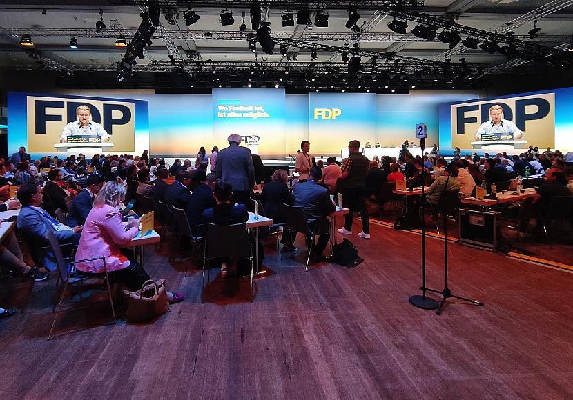 FDP setzt Parteitag fort – Antragsberatung im Fokus