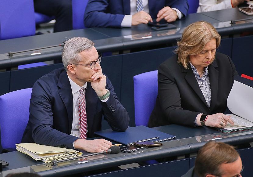 Bas und Wildberger kündigen digitales Sozialportal an