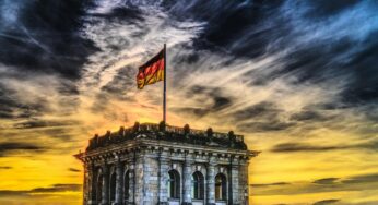 Experten schlagen Alarm: Neues Gesetz bringt 73-Stunden-Woche