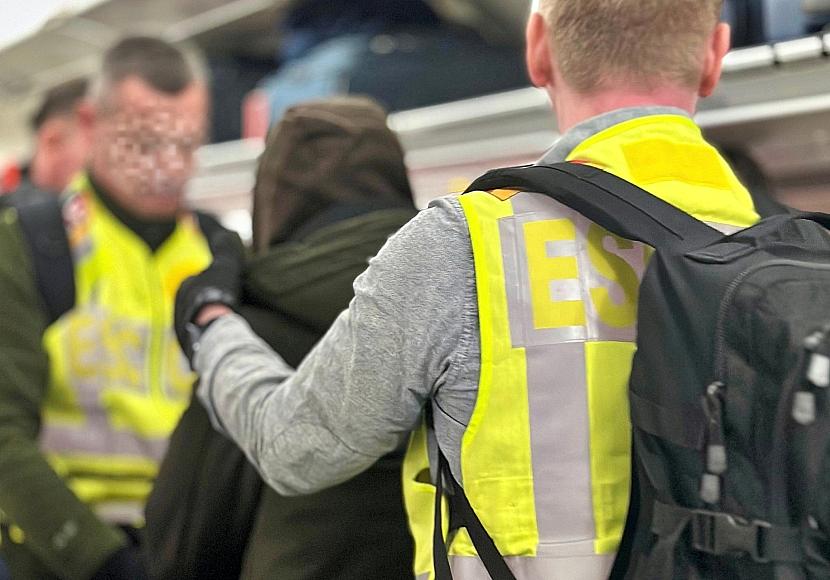 Drei Abschiebeflüge nach Afghanistan pro Monat geplant