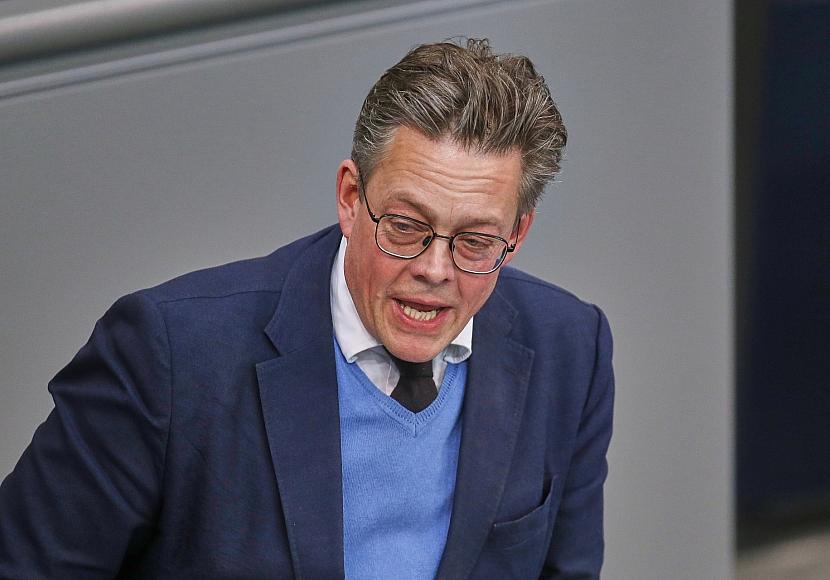 Von Notz fordert EU-weites Waffenregister