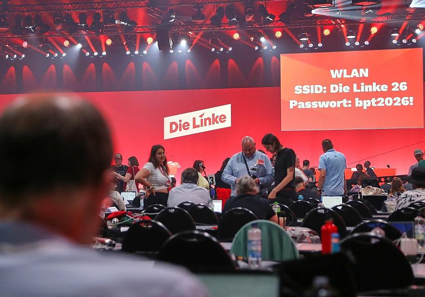 Linke startet Parteitag in Potsdam