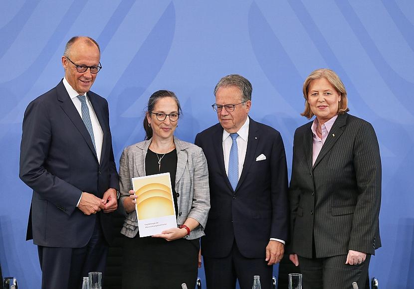 Frei fordert Umsetzung der kompletten Rentenreform
