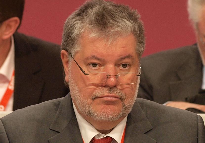 Ex-SPD-Chef Beck warnt Regierung vor Reform-Überforderung