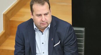 SPD-Gesundheitsminister kritisiert Pflegereform