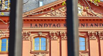 CDU-Regierung in Rheinland-Pfalz hält an Einbürgerung ohne Sprachtest fest