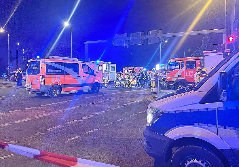 Polizei: Mindestens ein Toter und 15 Verletzte bei Berliner CSD