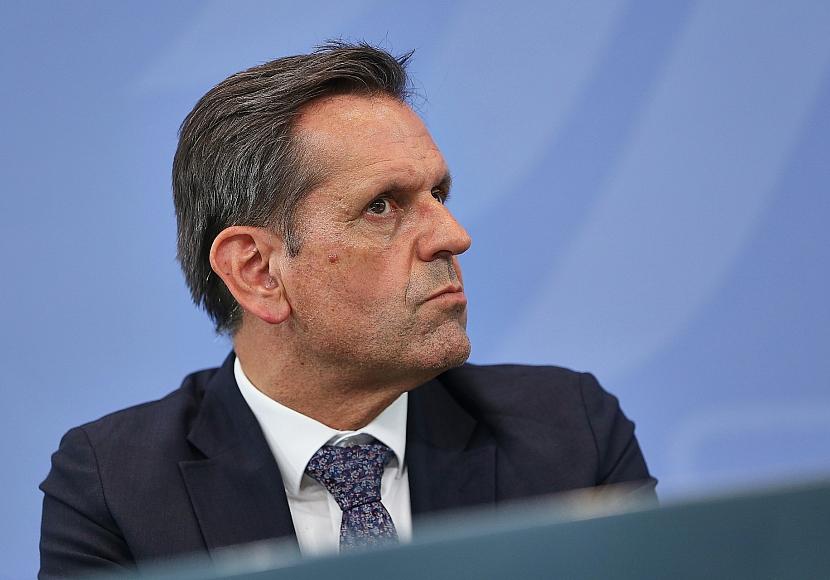 Lies offen für Verschiebung des Klimaziels