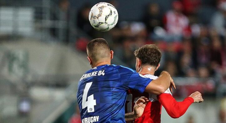 DFB-Pokal: Schalke gewinnt in Halle erst nach Verlängerung