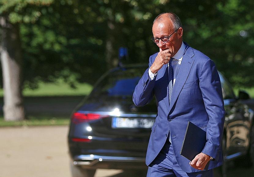 Merz bleibt im Umfragetief: 13 Prozent zufrieden