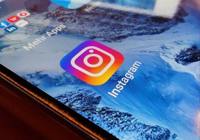Prien erwägt Alleingang bei Mindestalter für soziale Medien