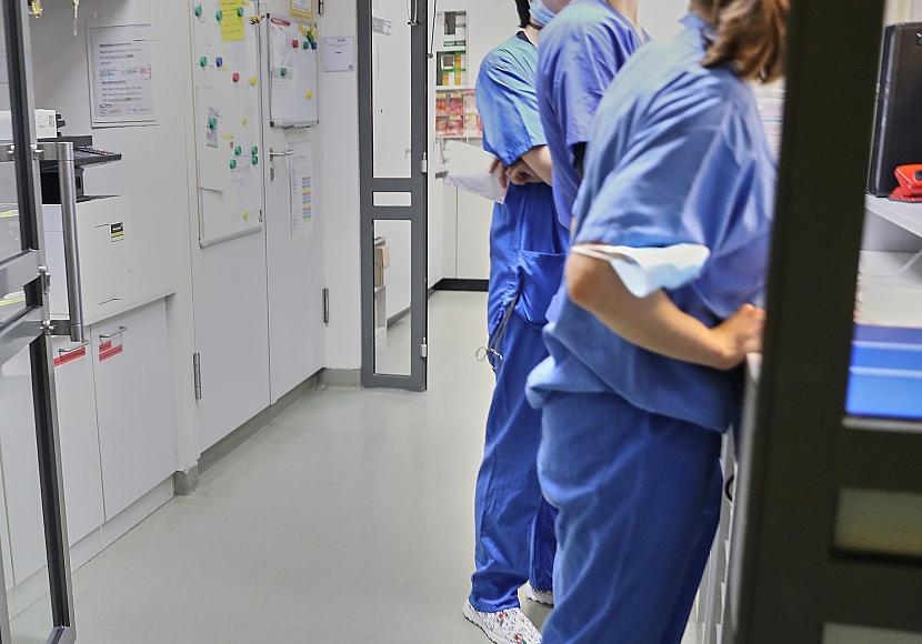 Gesamtmetall fordert „massive Einsparungen“ im Gesundheitswesen
