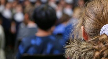 Studie: Schulstress belastet Mädchen stärker als Jungen