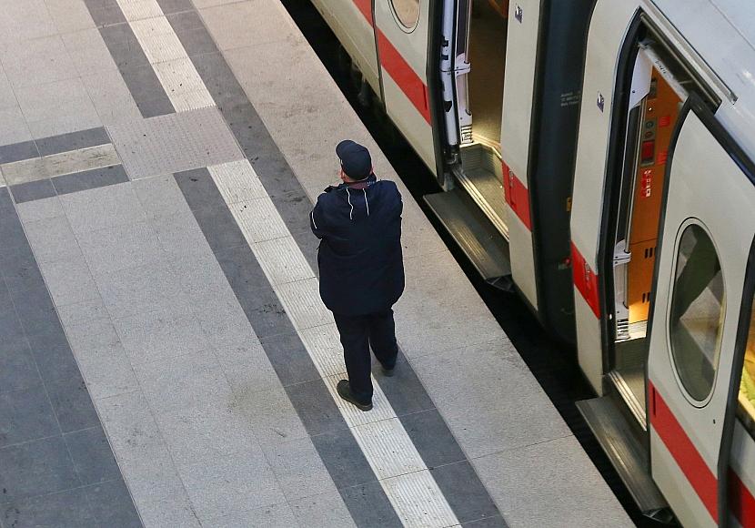 Bahn begrüßt härtere Strafen für Angriffe auf Angestellte