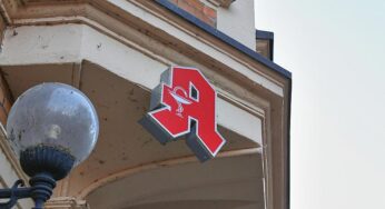DM-Chef für Lockerung der Apothekenpflicht