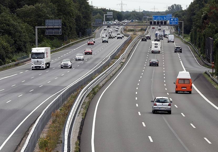 Bilger lehnt generelles Tempolimit auf Autobahnen ab