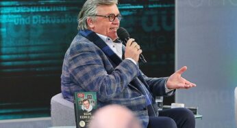 Hape Kerkeling hält Vortrag bei SPD-Fraktionsklausur