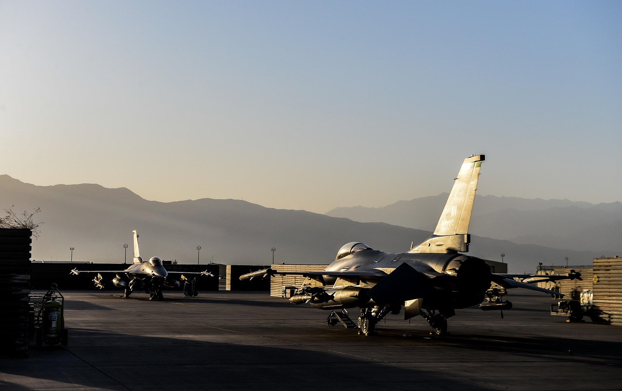 Mitten in Deutschland: US-Kampfjet stürzt ab