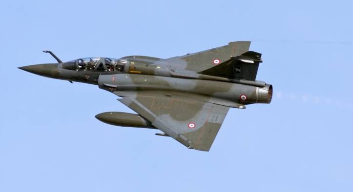 Tödliches Flugzeugunglück in Frankreich: Kampfjet explodiert