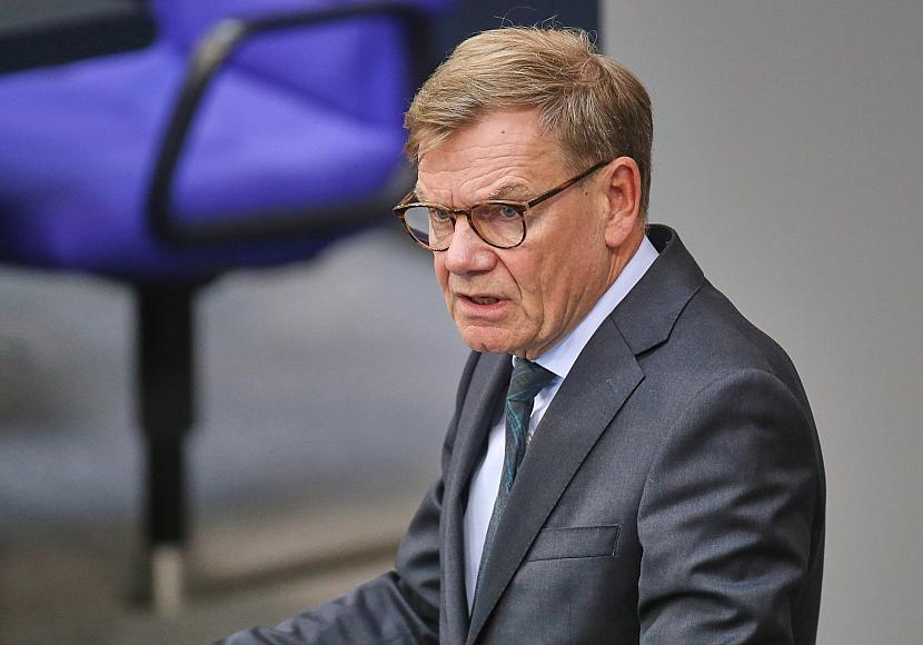 Wadephul fordert Aufklärung von Russland nach Pest-Verdacht