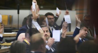 Sachsen-Anhalt: Pantisano wirft CDU „blau-schwarzes Kartell“ vor