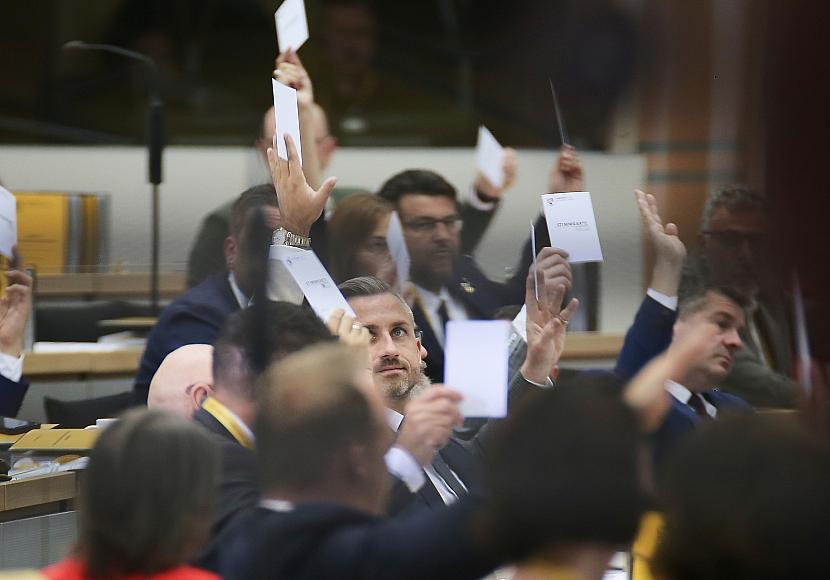 Sachsen-Anhalt: Pantisano wirft CDU „blau-schwarzes Kartell“ vor