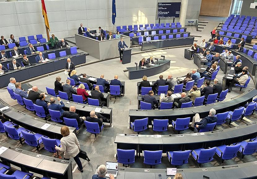 Bundestag beschließt „Frühstartrente“
