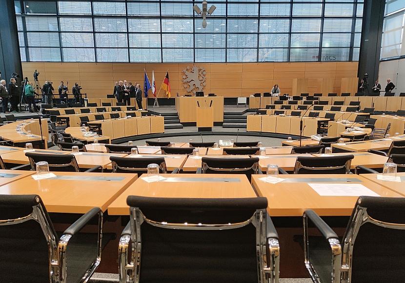 Thüringer Landtag löst sich nicht auf – AfD-Antrag gescheitert