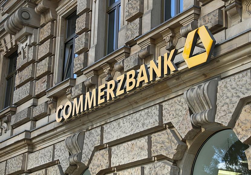 EZB erlaubt Unicredit Übernahme von Commerzbank