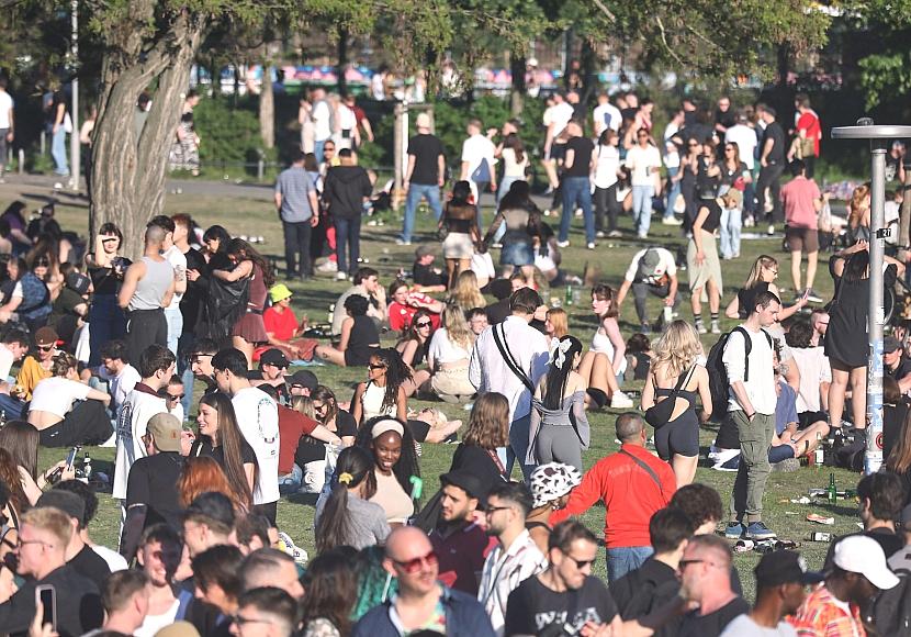 Opposition stärkt Jugend vor geplanten Protesten den Rücken