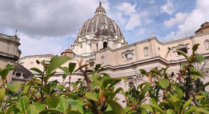 Papst wird aus Krankenhaus entlassen